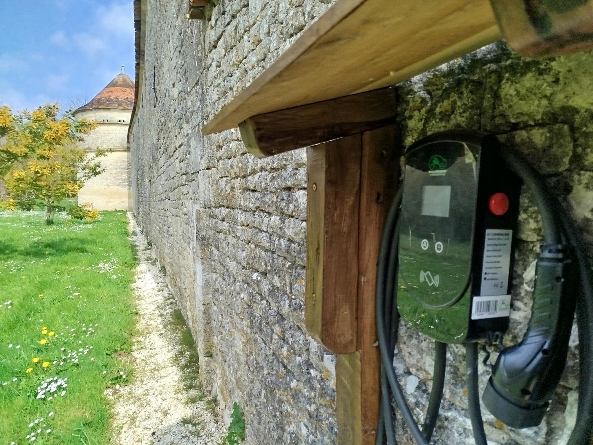 Chateau De Bois Charmant Les Nouillers 외부 사진
